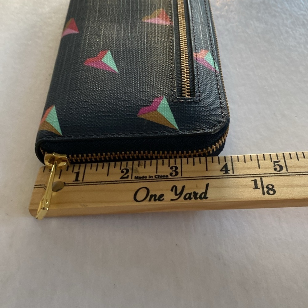 FOSSIL Vday Zip Clutch Hearst Zip Around Black Wallet. NWT - Picture 5 of 9